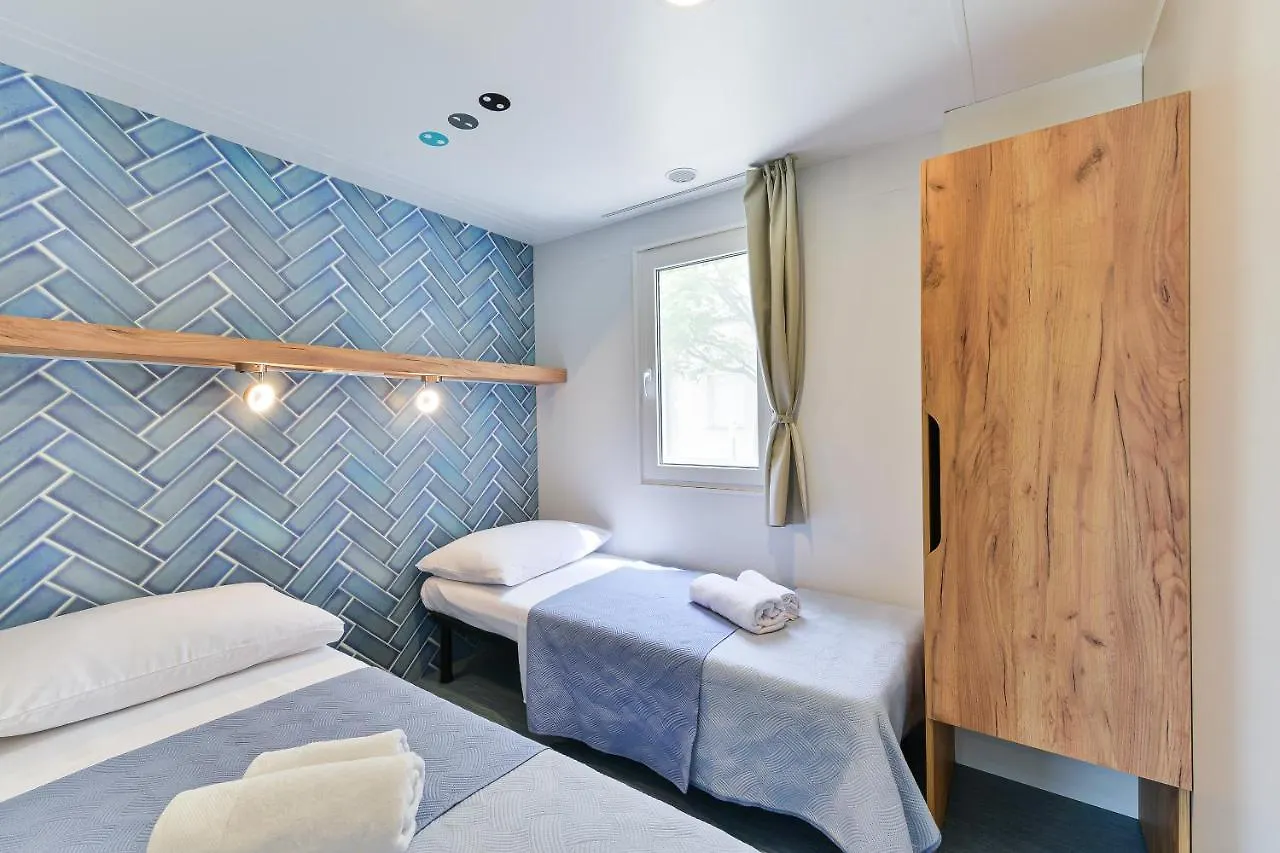 Adria Nova Kamp Laguna Hotel Turanj 0*,  Croatia
